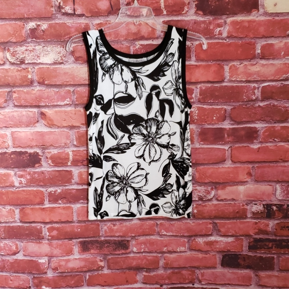 NWOT Black and white top